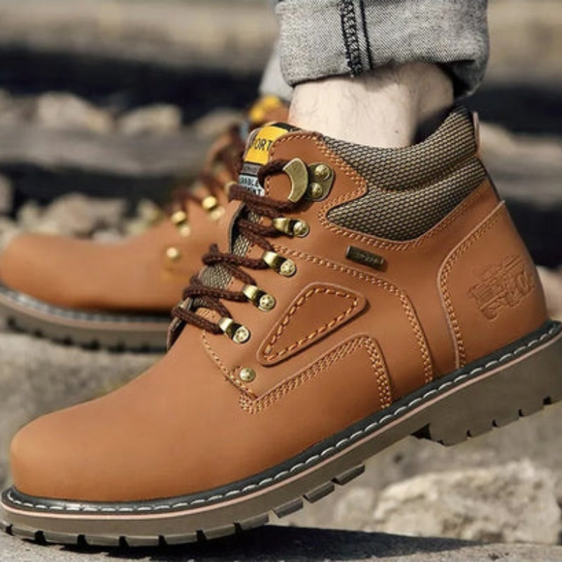 Victor – Férfi outdoor bokacsizma csúszásmentes talppal, kerek orral és fűzős záródással