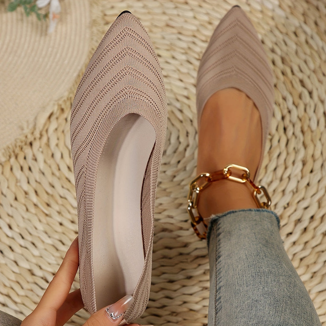 Leontyna – Klasszikus női slip-on cipő hegyes orral, elegáns kivitelben