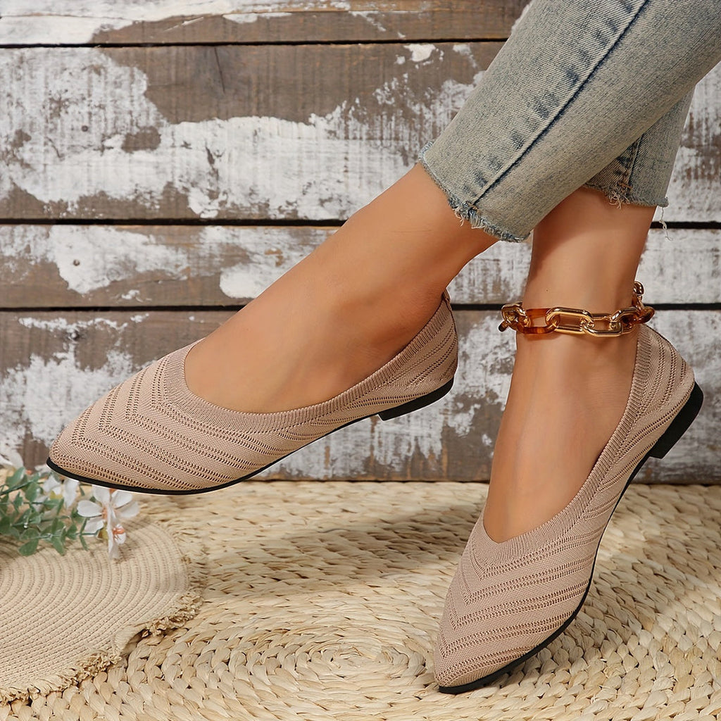Leontyna – Klasszikus női slip-on cipő hegyes orral, elegáns kivitelben
