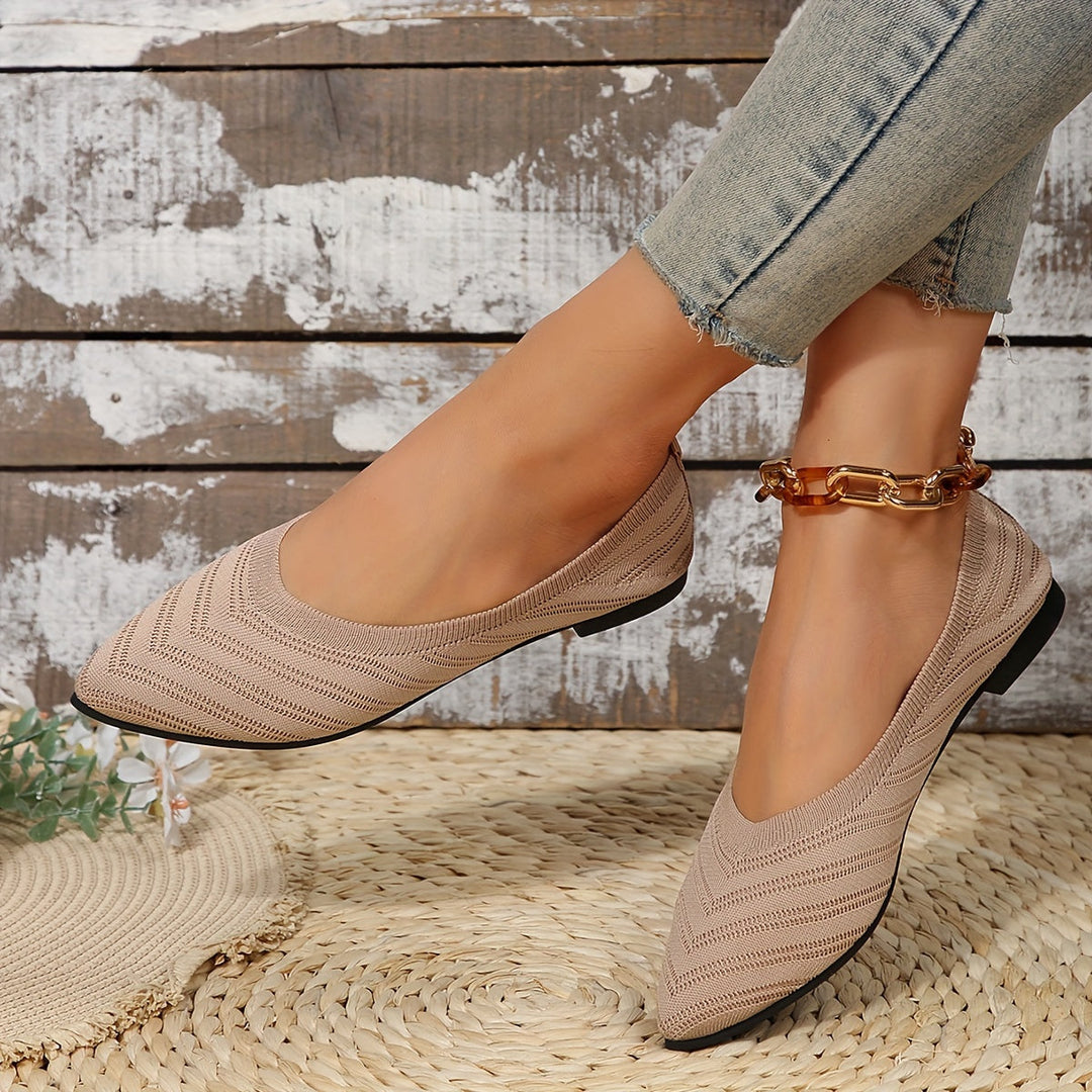 Leontyna – Klasszikus női slip-on cipő hegyes orral, elegáns kivitelben