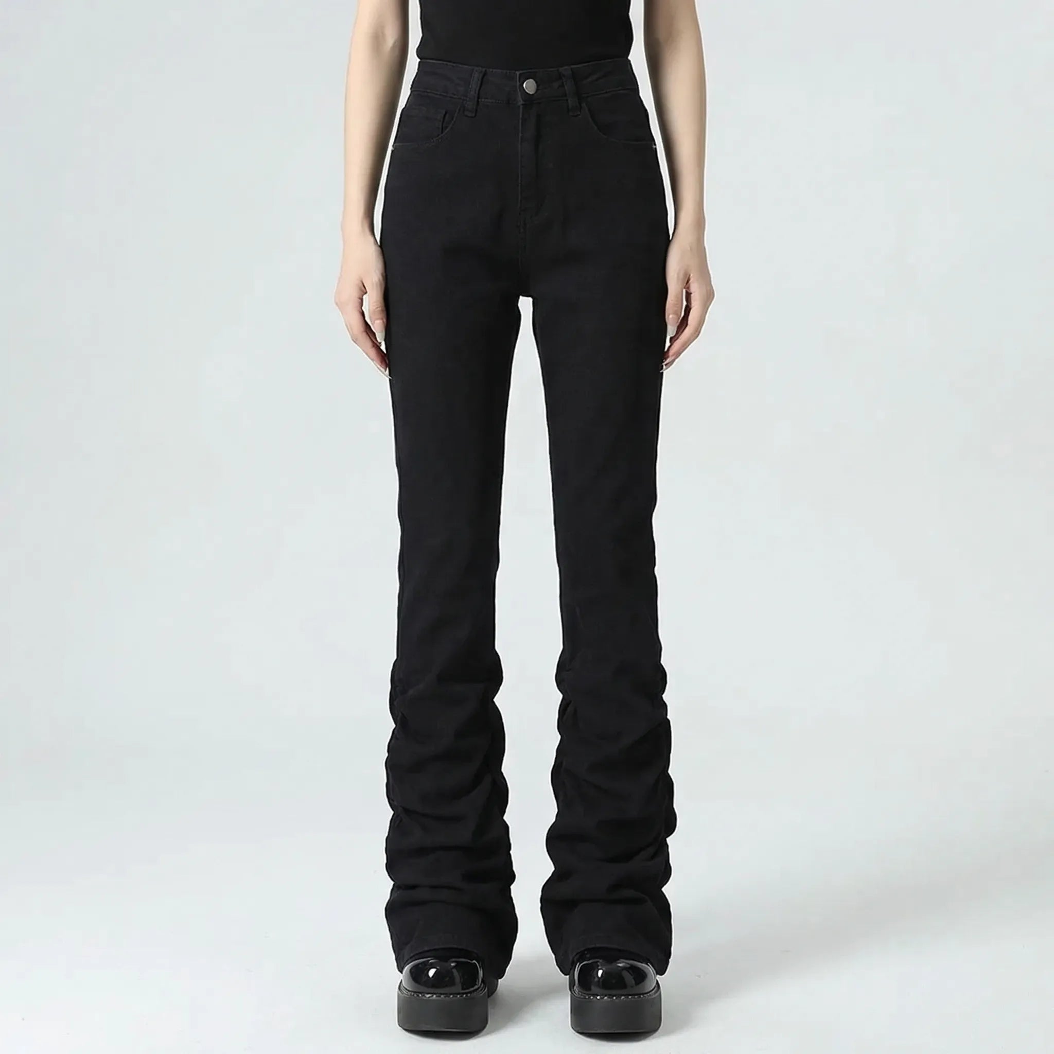 Czarne Spodnie Dzwony Z Wysokim Stanem - Stylizacje W Stylu Y2K 