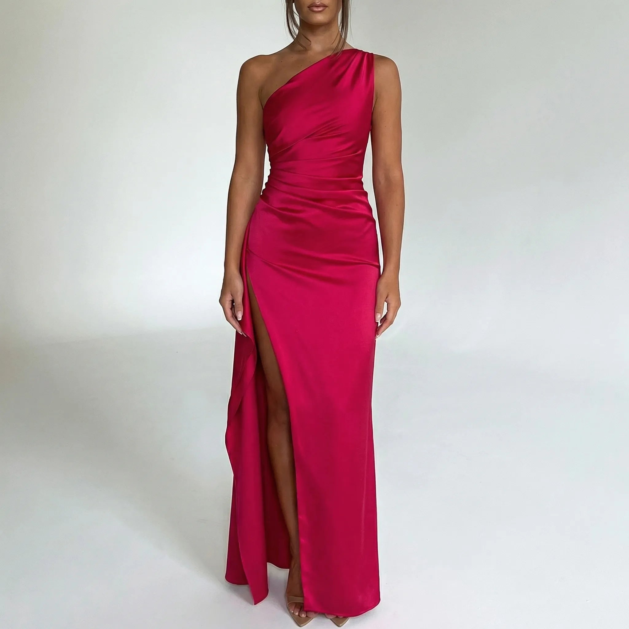 Długa Sukienka Na Jedno Ramię - Eleganckie Wieczory I Gale 