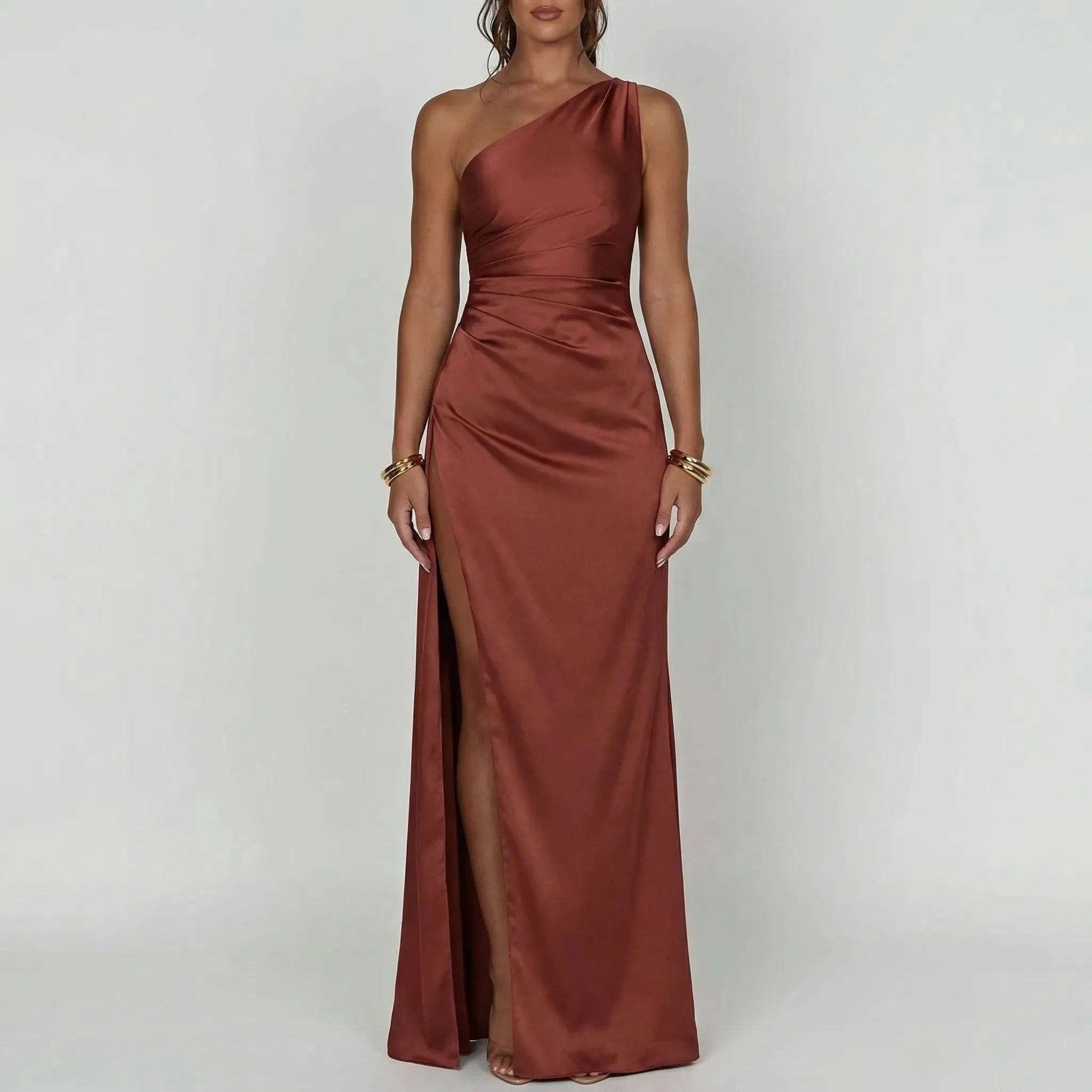 Długa Sukienka Na Jedno Ramię - Eleganckie Wieczory I Gale 