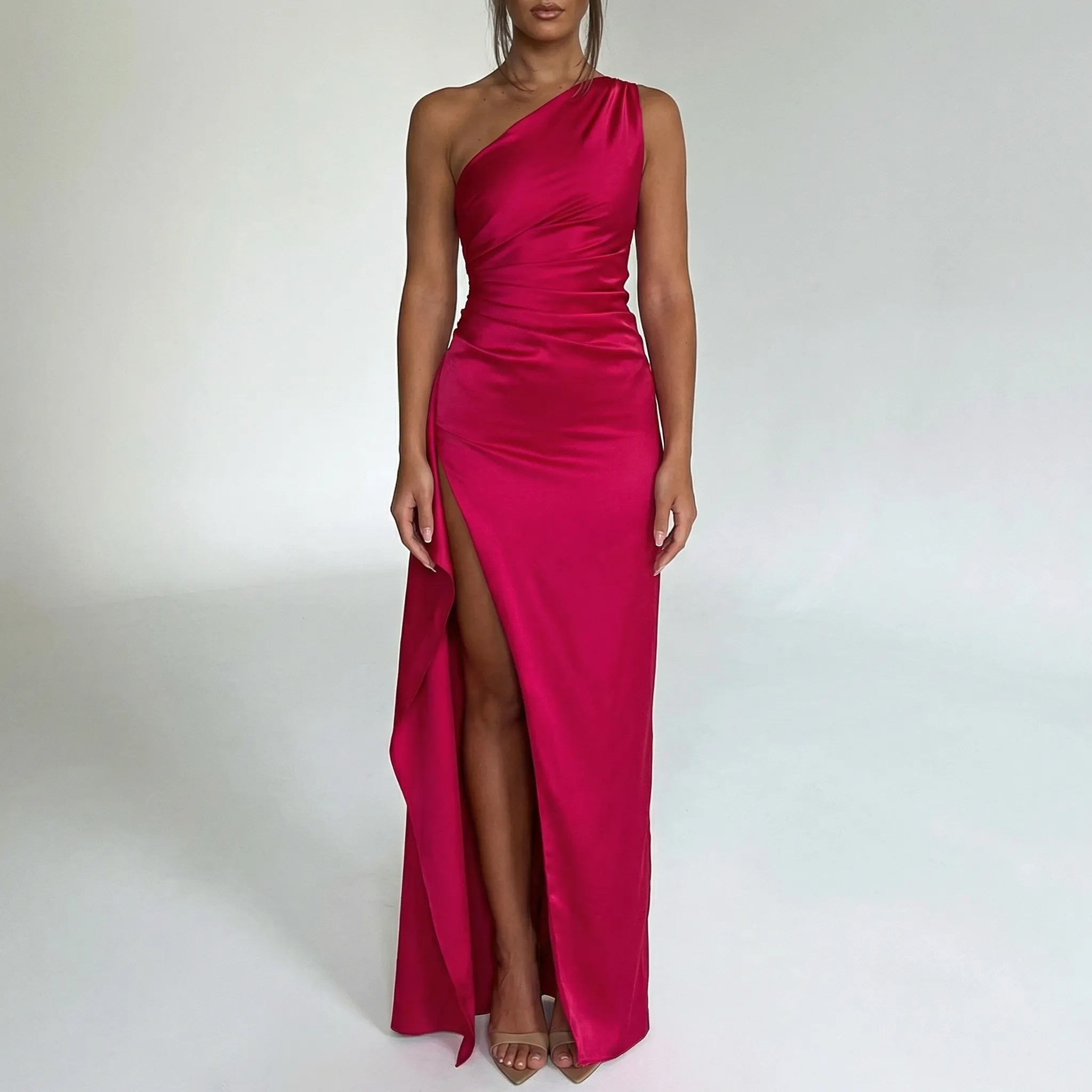 Długa Sukienka Na Jedno Ramię - Eleganckie Wieczory I Gale 