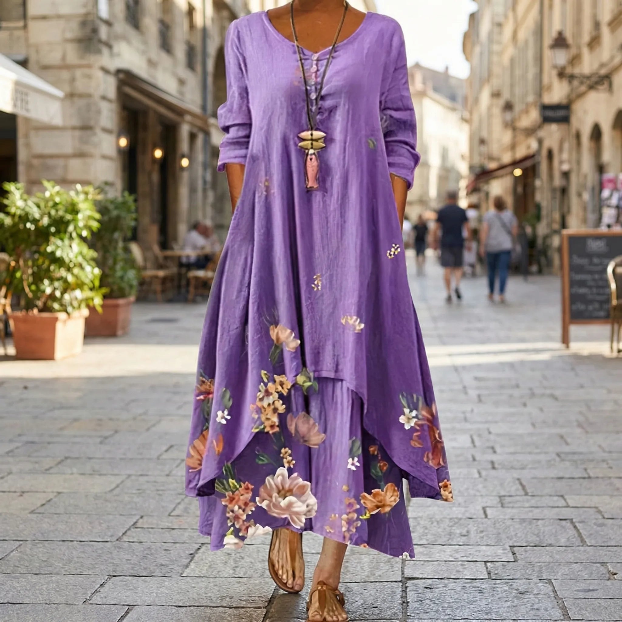 Długa Sukienka Z Kwiatowym Wzorem - Wyjścia Do Miasta 