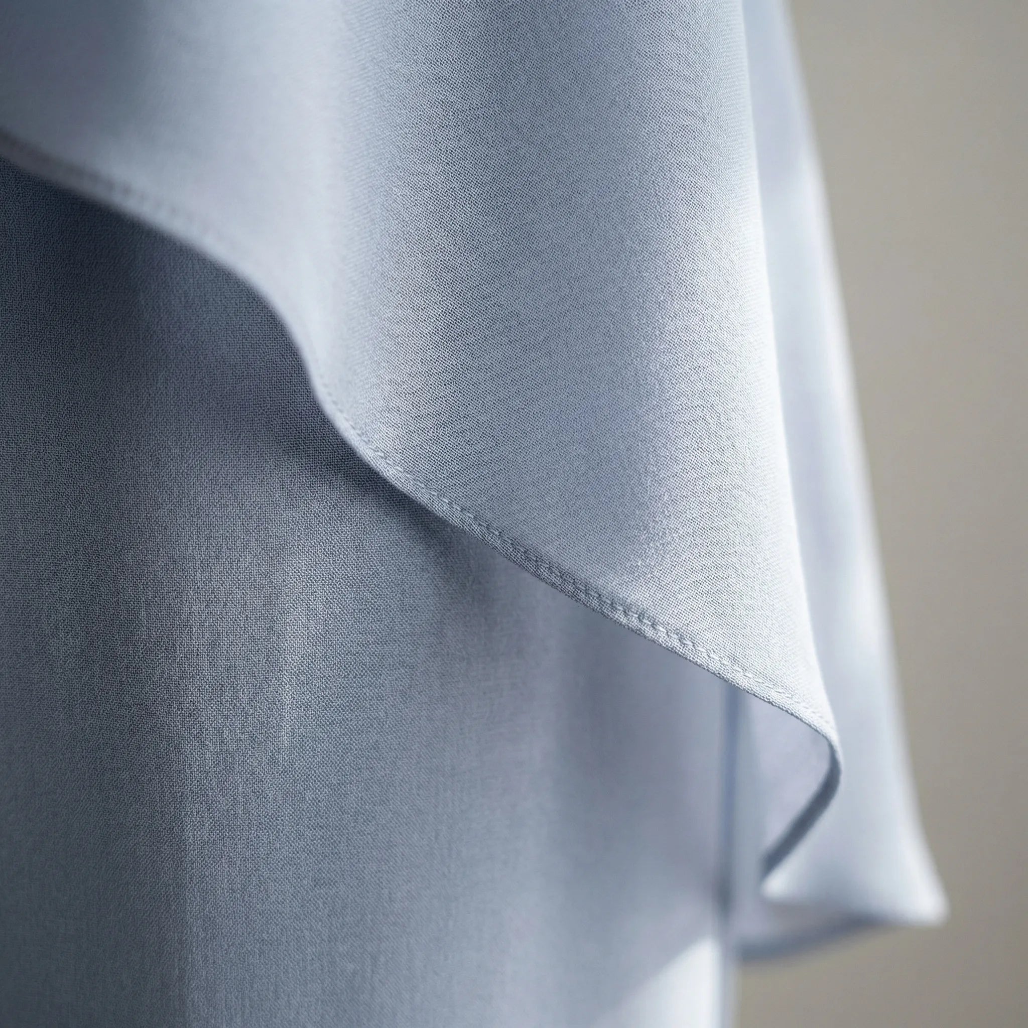 Dwuczęściowy Komplet Z Nakładką I Spodniami - Eleganckie Przyjęcia Okolicznościowe 