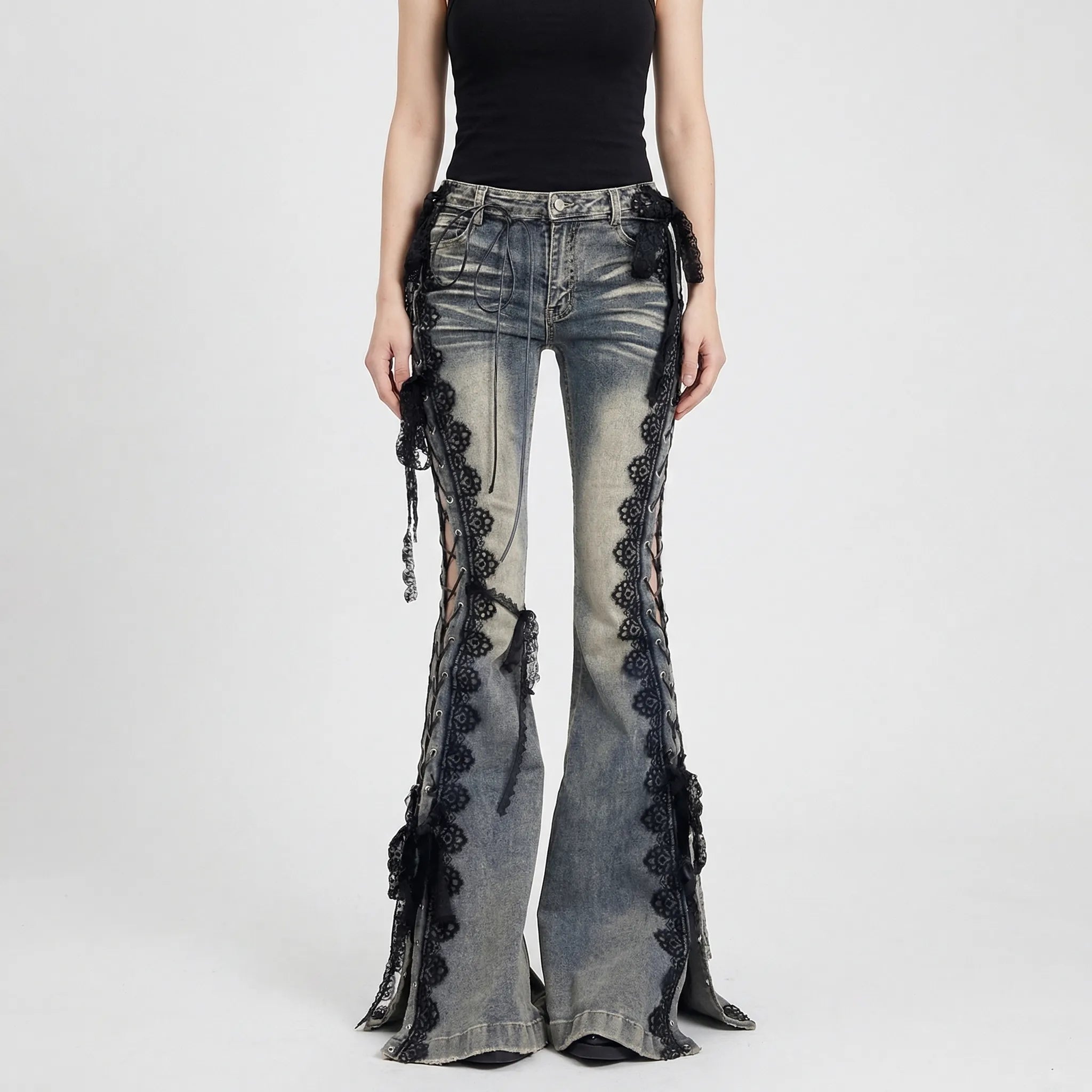 Dzwony Z Koronkowym Zdobieniem Bocznym - Codzienny Streetwear Look 