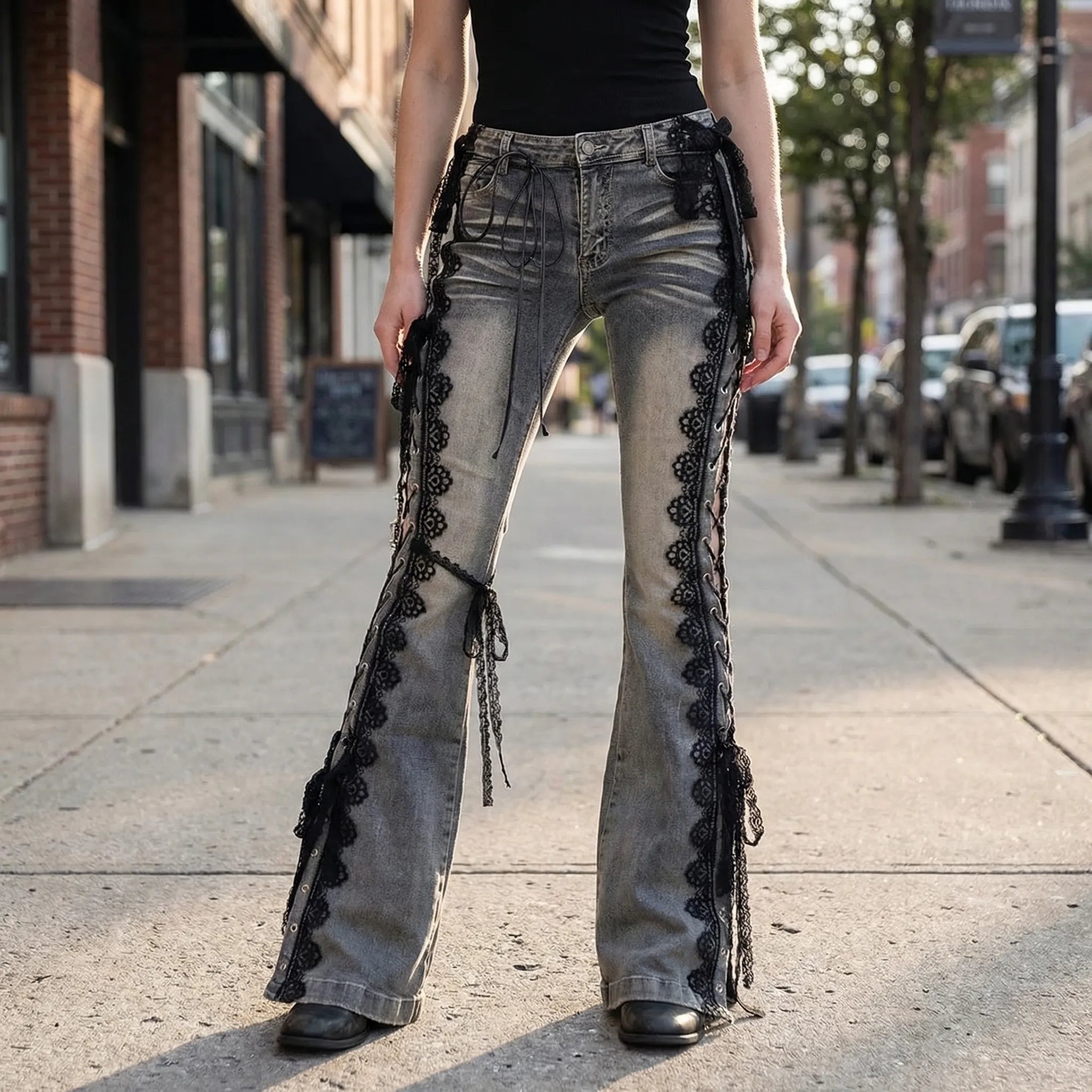 Dzwony Z Koronkowym Zdobieniem Bocznym - Codzienny Streetwear Look 