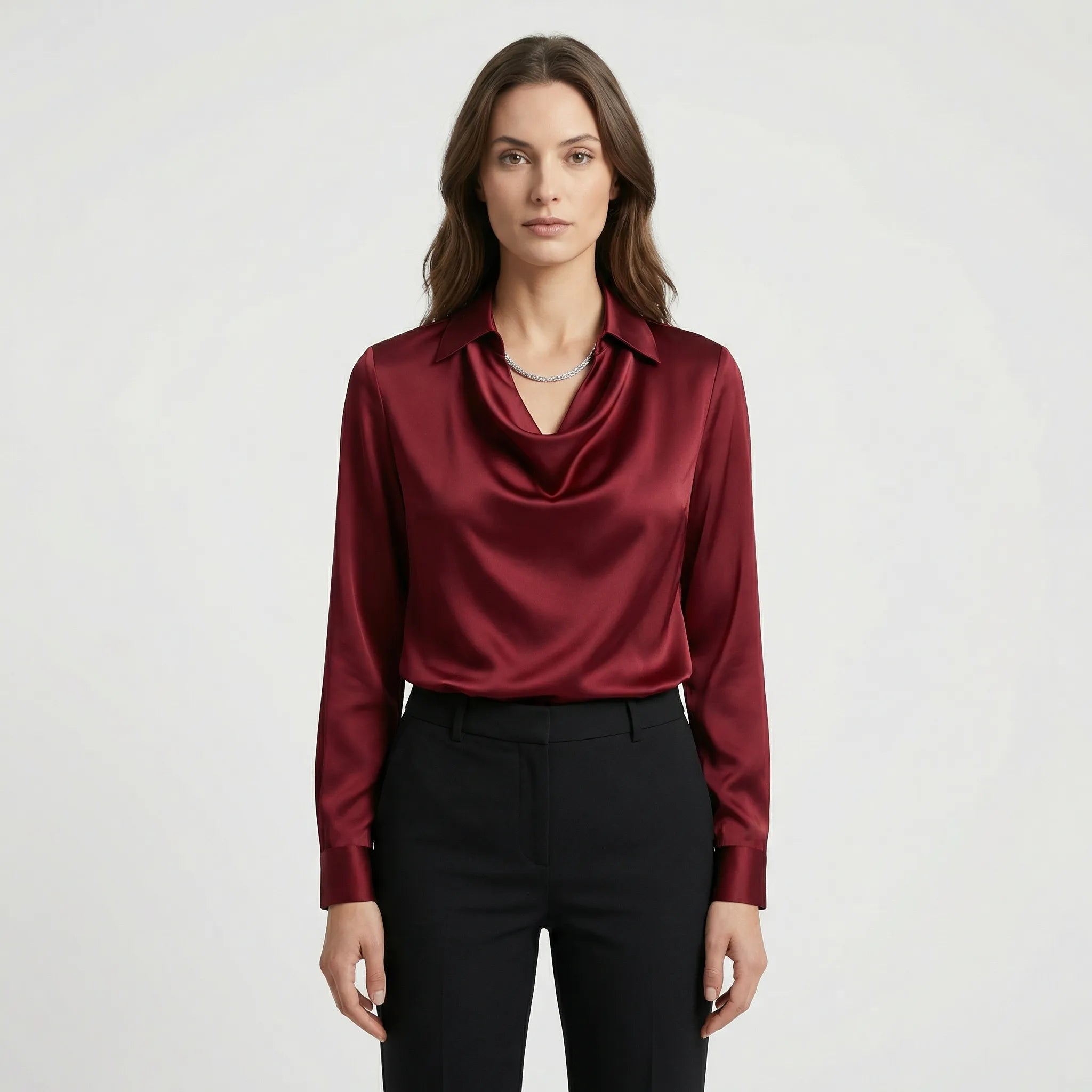 Elegancka Bluzka Z Drapowanym Dekoltem - Stylizacje Do Biura 