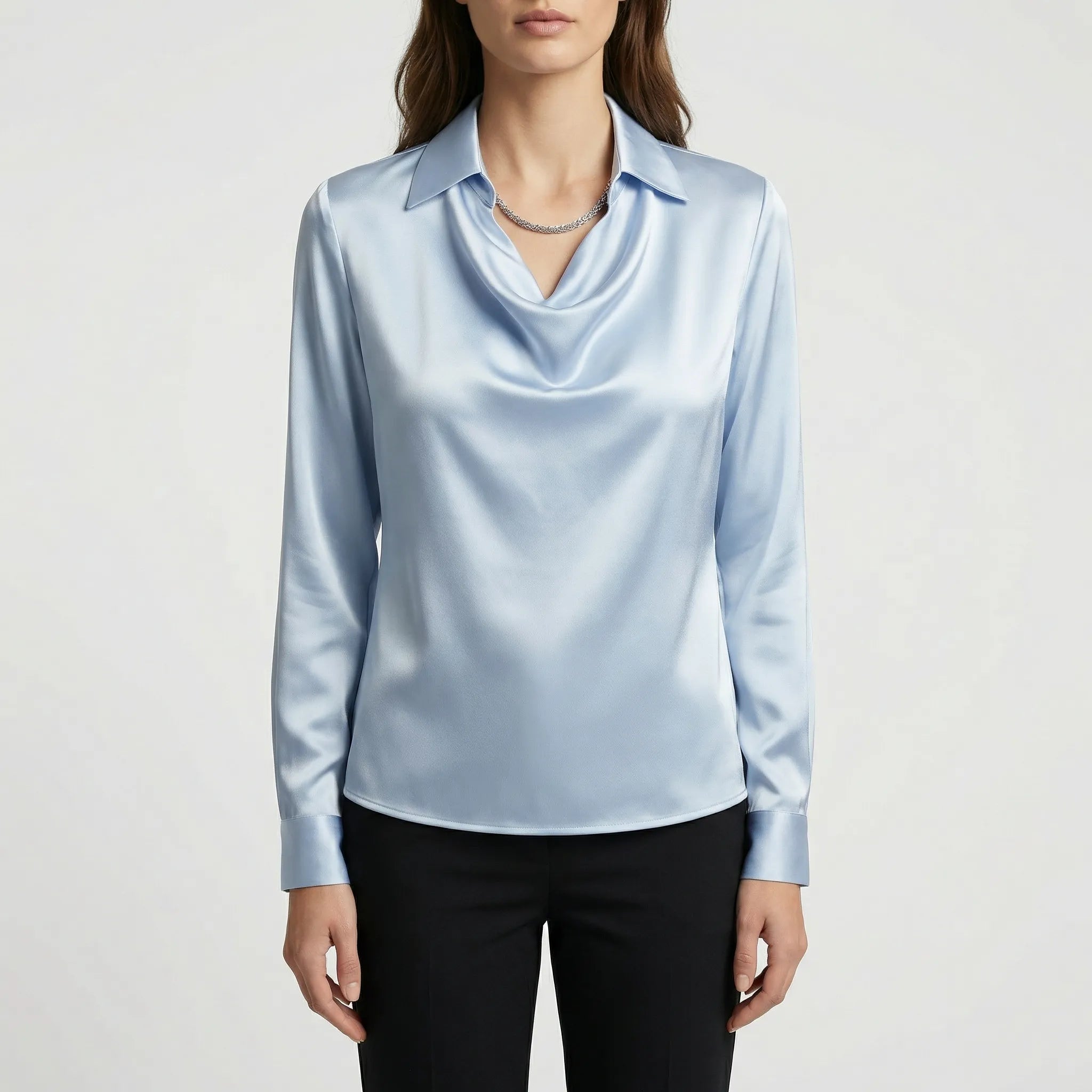 Elegancka Bluzka Z Drapowanym Dekoltem - Stylizacje Do Biura 