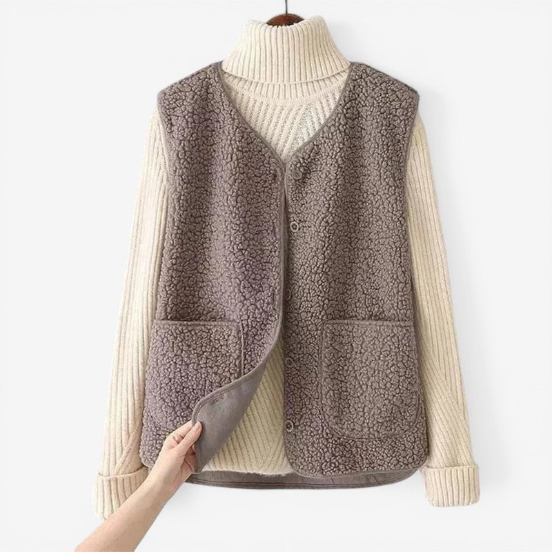 Kornelia – Dámská casual vesta s knoflíky, stojáčkem a kapsami