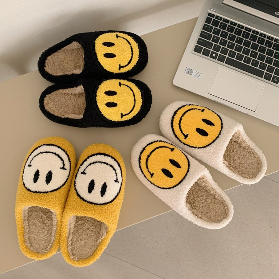 Livia – Women's Slippers with Embroidered Smile and Soft Fur