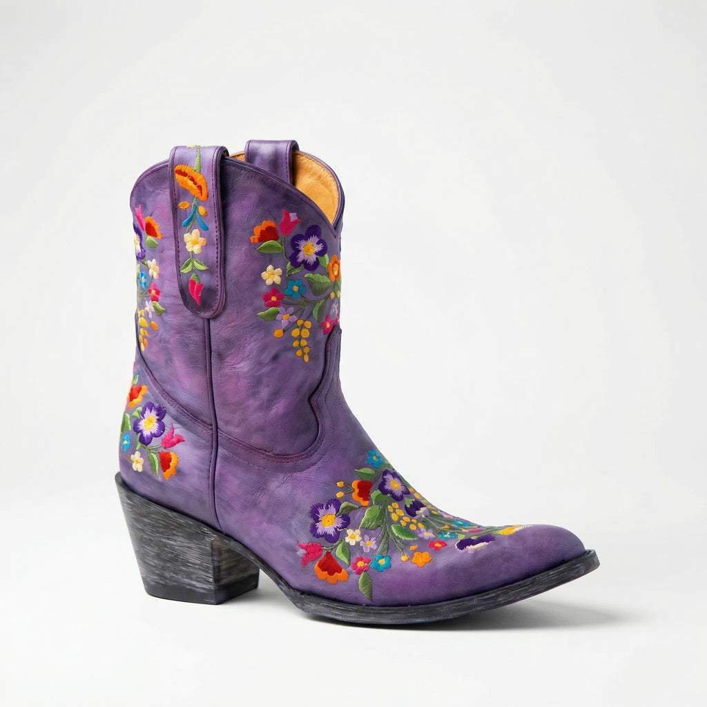 Kowbojskie Botki Z Kwiatowym Wzorem - Stylizacje Na Co Dzień 