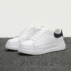 Minimalistyczne Białe Sneakersy Damskie - Codzienne Spacery 