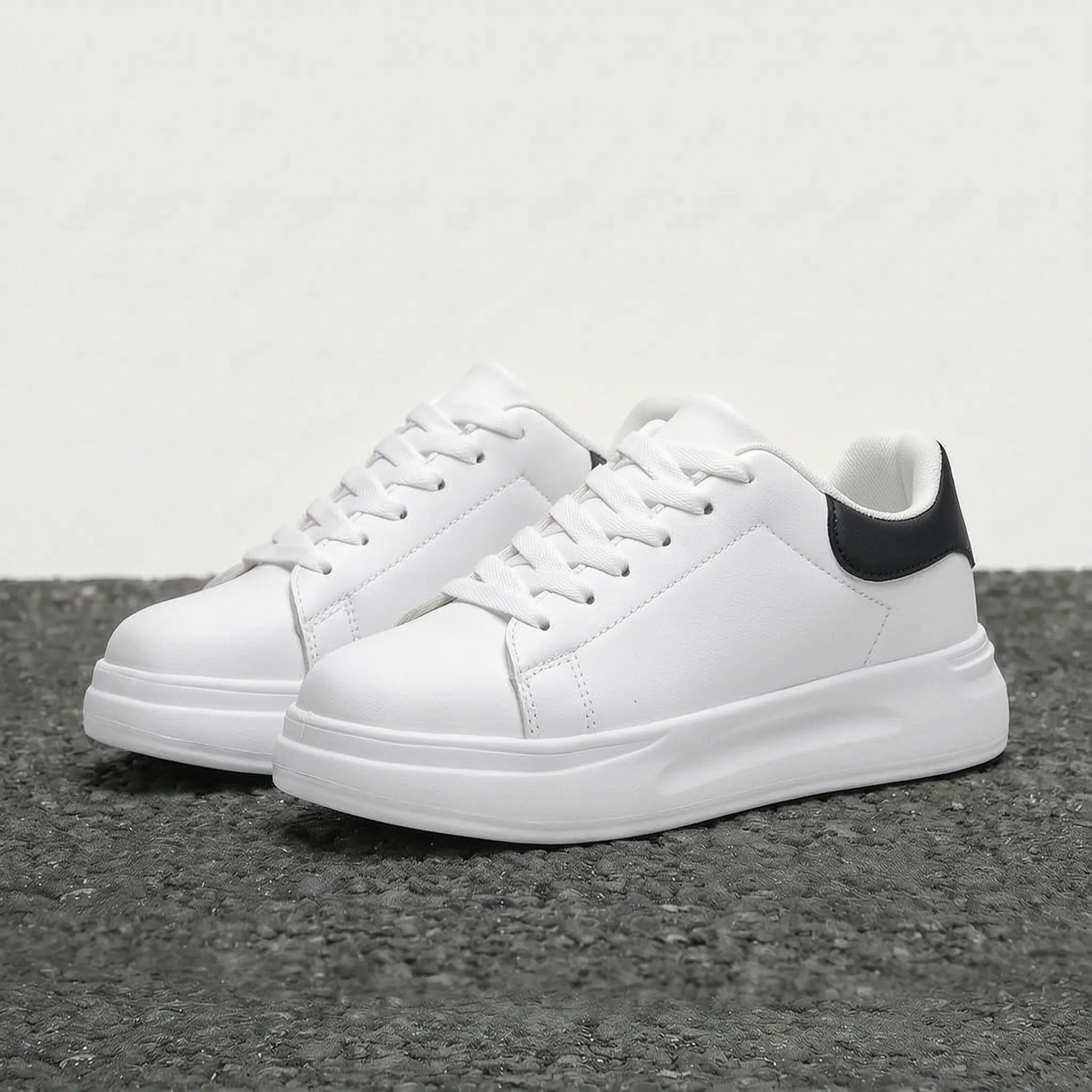 Minimalistyczne Białe Sneakersy Damskie - Codzienne Spacery 