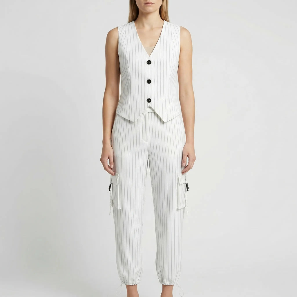 Trzyczęściowy Komplet W Pionowe Paski - Stylizacja Do Biura 