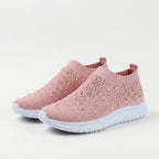 Wsuwane Sneakersy Z Ozdobnymi Detalami - Codzienne Spacery 