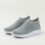Wsuwane Sneakersy Z Ozdobnymi Detalami - Codzienne Spacery 