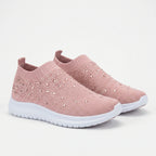 Wsuwane Sneakersy Z Ozdobnymi Detalami - Codzienne Spacery 