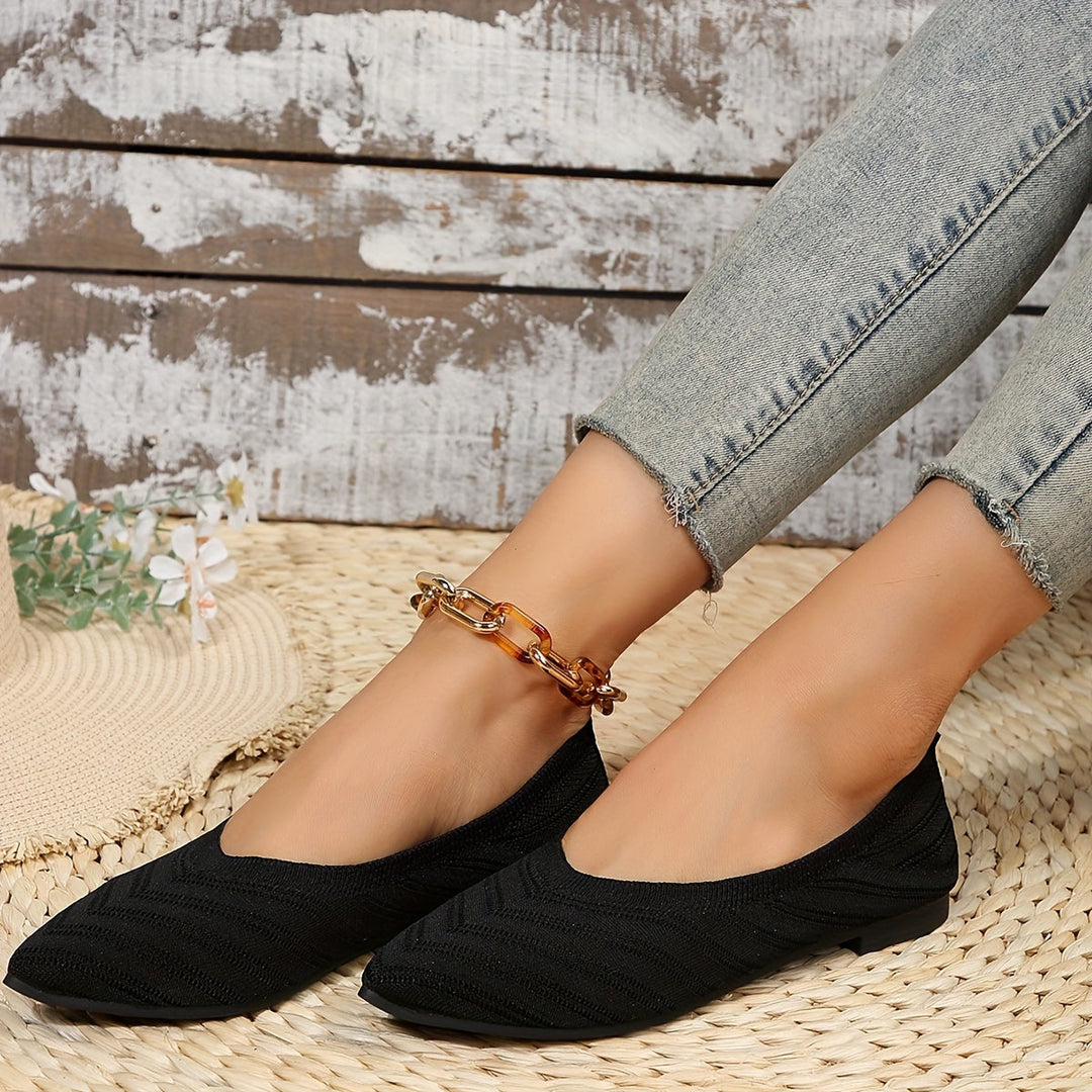 Leontyna – Klasszikus női slip-on cipő hegyes orral, elegáns kivitelben