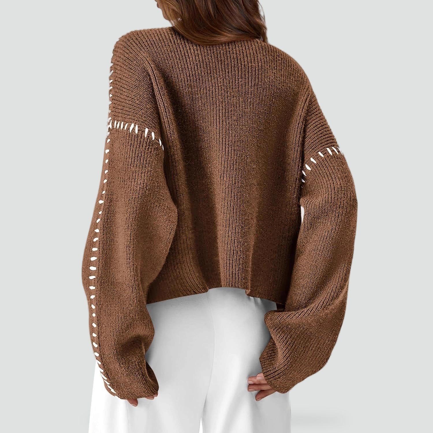 Emilia – Damski Oversized Sweter Casual z Kontrastowym Wykończeniem i Dekoltem w Serek