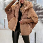 Klara – Dámská oversize prošívaná bunda s kapucí a žebrovanými manžetami, casual