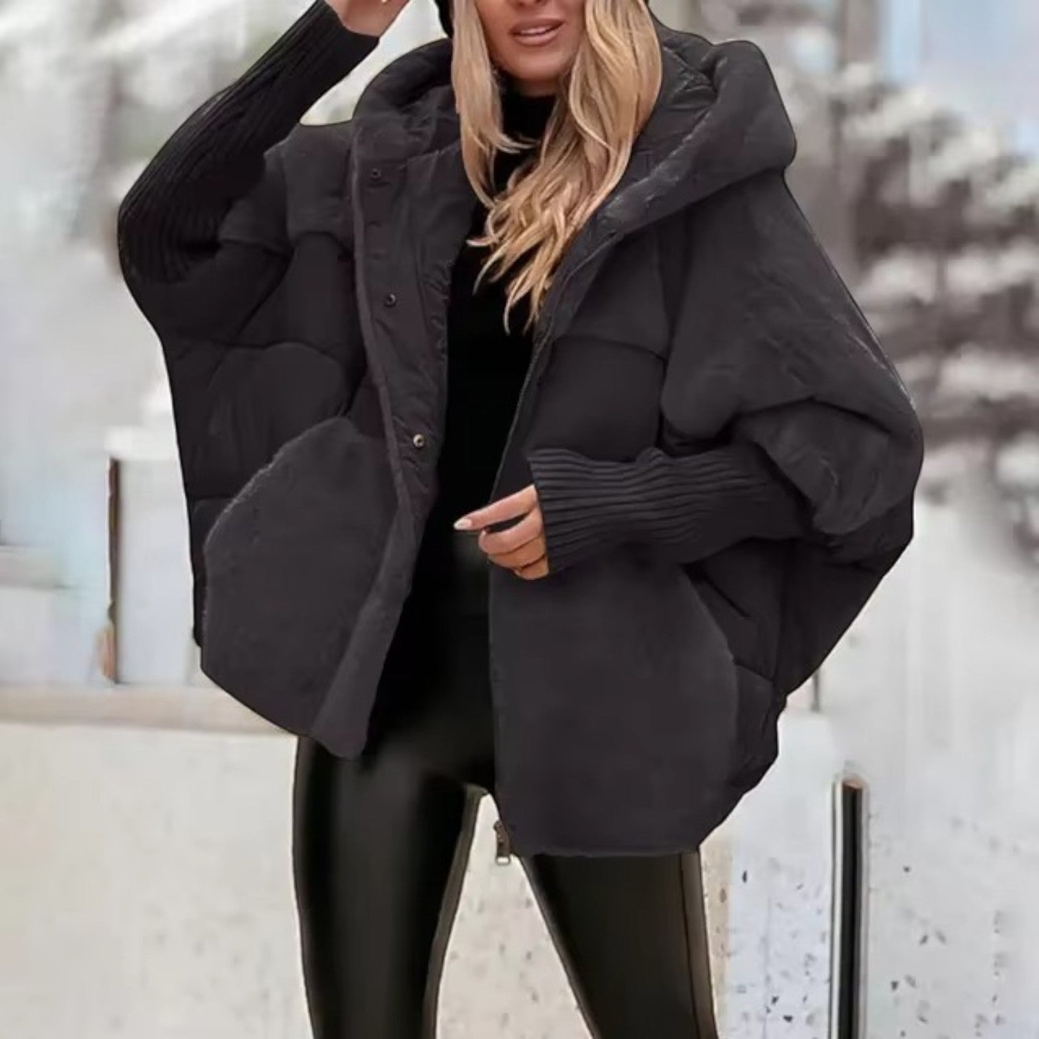 Klara – Dámská oversize prošívaná bunda s kapucí a žebrovanými manžetami, casual