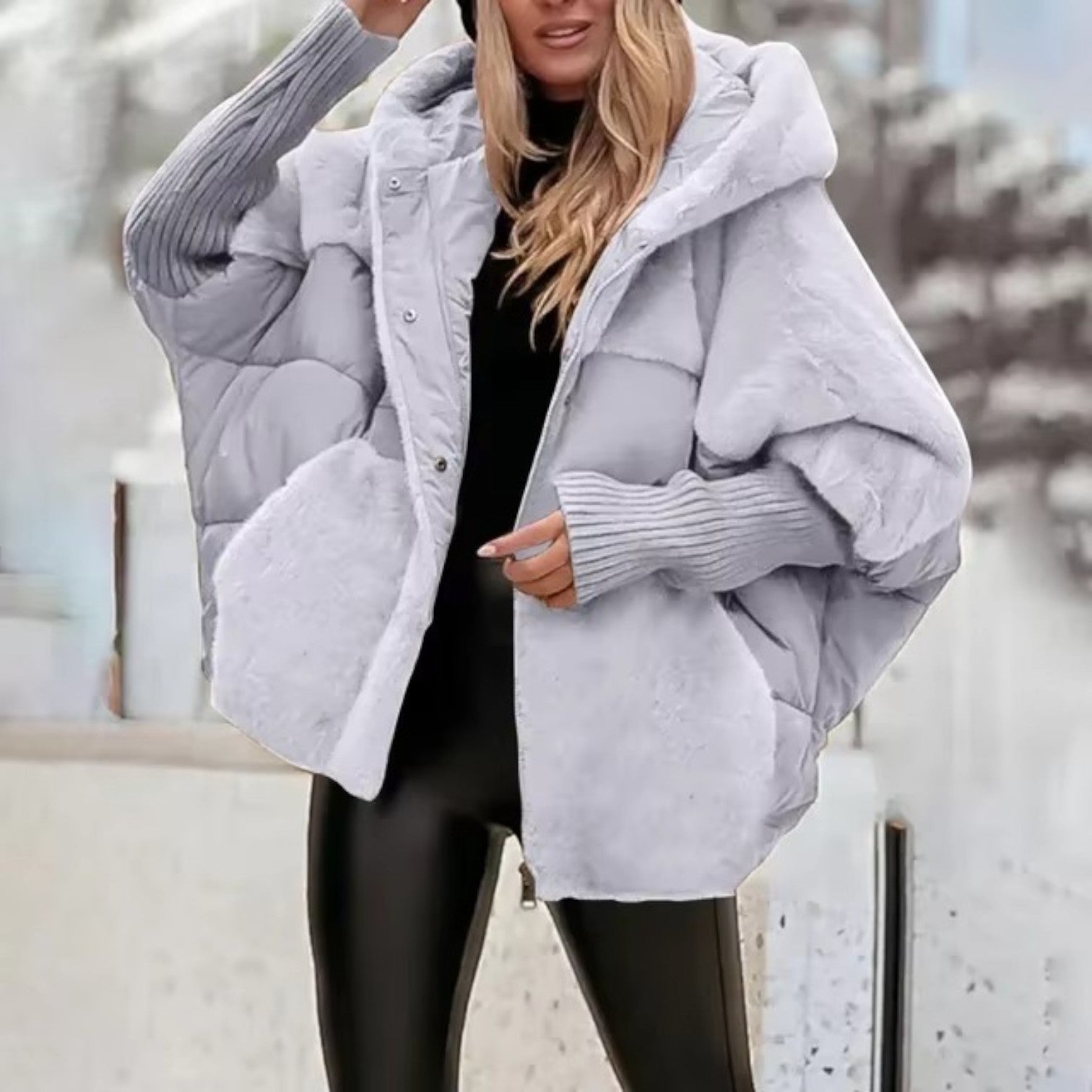 Klara – Dámská oversize prošívaná bunda s kapucí a žebrovanými manžetami, casual